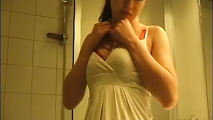 Připravte se na horkou a horkou akci s Dominikou, českou brunetkou cam girl